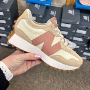 Women's New Balance 327 Shoes in Terracotta Brown